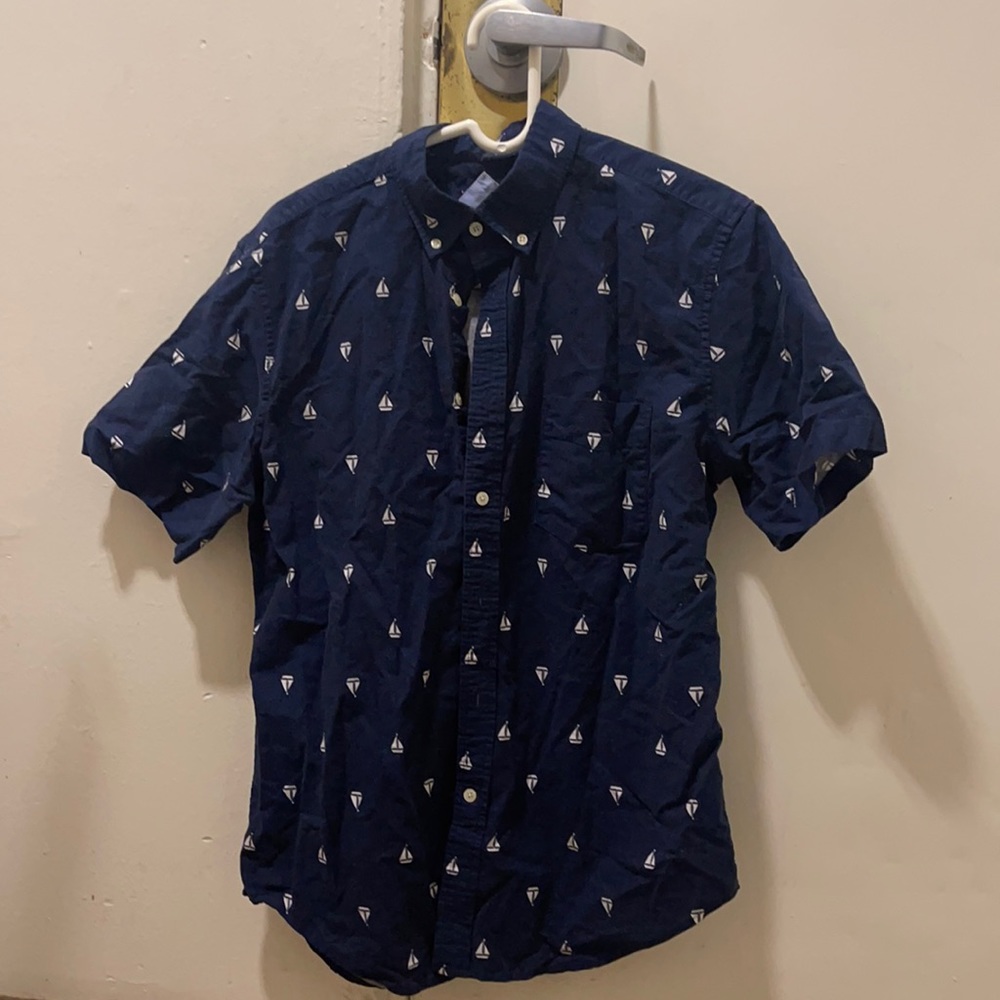 Bottom down shirt